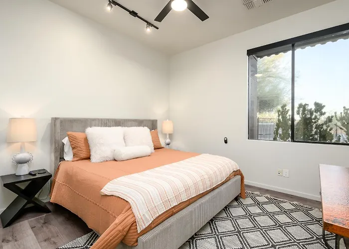Lone Mountain Casita